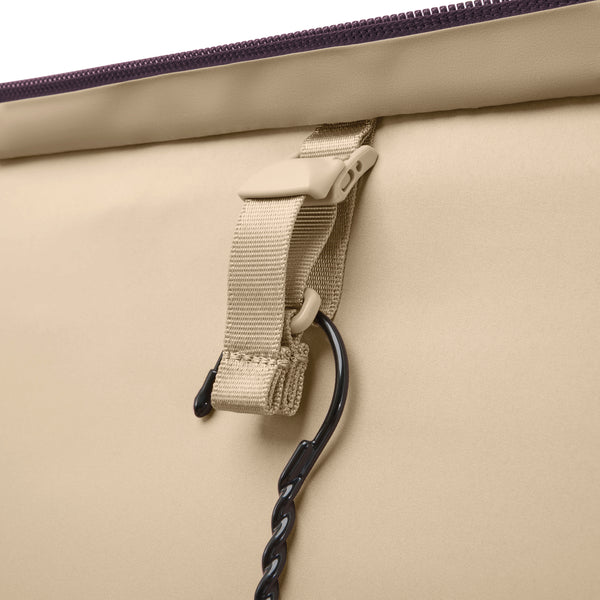 Baseline Compact 24" Checked Expandable Spinner