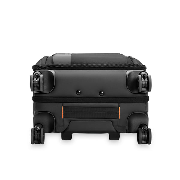 ZDX Essential 22" Carry-On Expandable Spinner