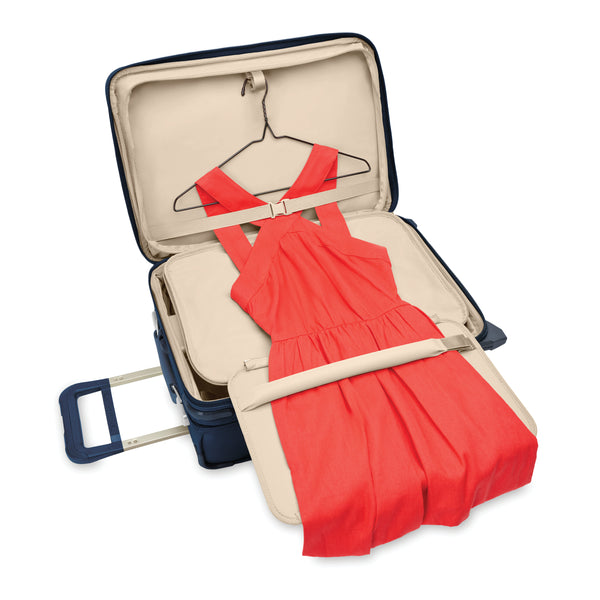 Baseline ESSENTIAL 2-WHEEL CARRY-ON