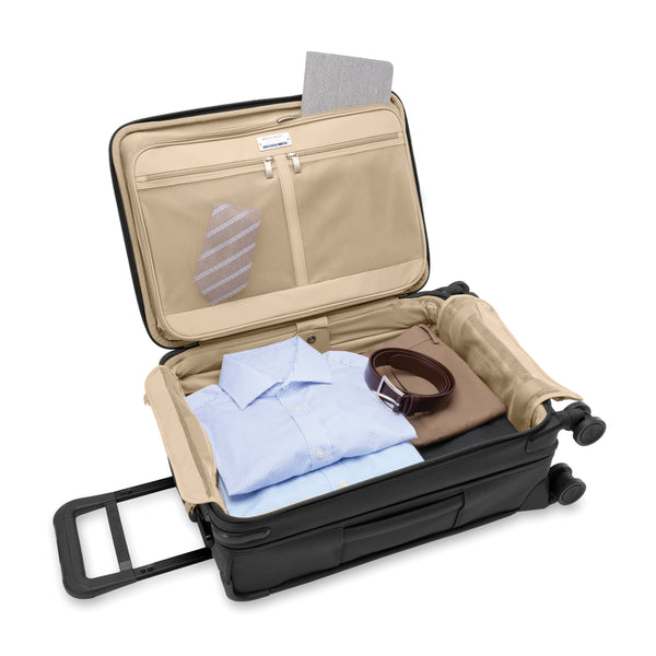 Baseline ESSENTIAL CARRY-ON SPINNER