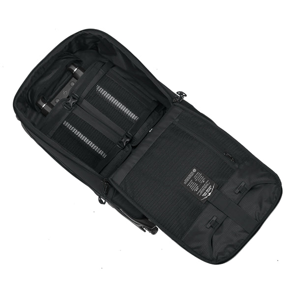 TARMAC XE 2-WHEEL 22" CARRY ON LUGGAGE